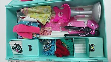 barbie oyuncaq: Barbie iki eded orijinal garderob ile birlikde 65man — 4