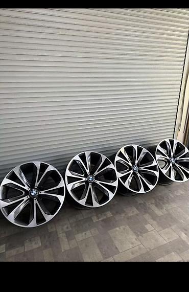 Комплект из 4 оригинальных литых дисков BMW. Характеристики по фото