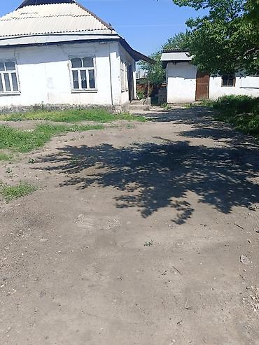 Продажа коттеджей и домов: 3 комнаты, 65 м², 8 соток, Бишкек, Собственник — 11