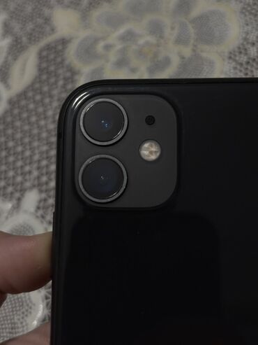 Apple iPhone: IPhone 11, Qara, Face ID — 8