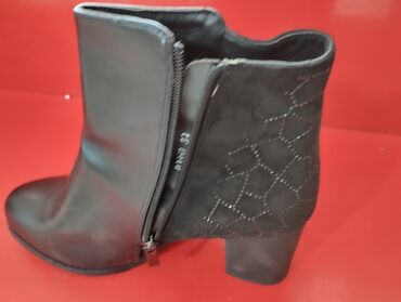 Botinka və botilyonlar: Dolce & Gabbana, Ölçü: 37, rəng - Qara, Yeni — 8