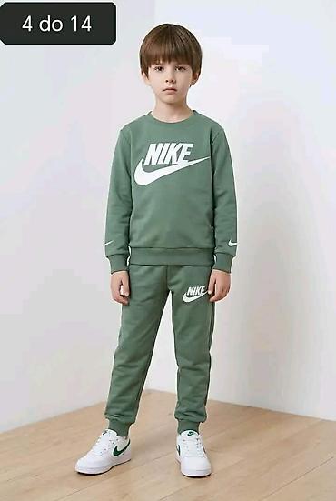 trenerke stradivarius: Nike i Puma kompleti
4 do 14
2100 dinara — 7