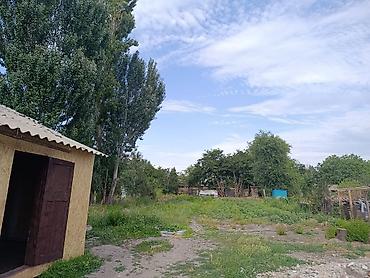 продаю бишкек: Срочно продаю 4-х комнатный дом в г.Кара-Балта, ул.Вокзальная. Участок — 6