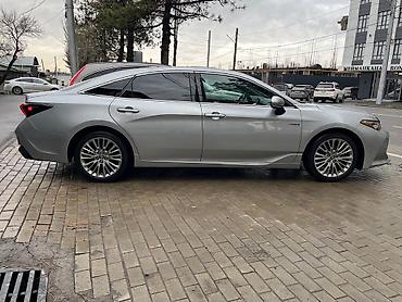 то 18: Toyota Avalon: 2019 г., 2.5 л, Вариатор, Гибрид, Седан — 7