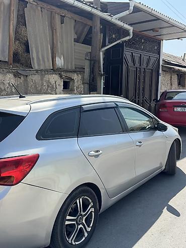 кia sorento: Kia Ceed: 2014 г., 1.6 л, Механика, Бензин, Универсал — 3
