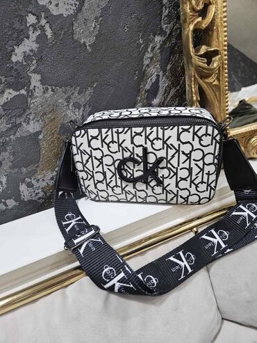 Torbe: Torba za rame, Materijal: Platno, Veštačka koža, Lakovana koža na lalafo.rs — 3 Torbe: Torba za rame, Materijal: Platno, Veštačka koža, Lakovana koža — 3