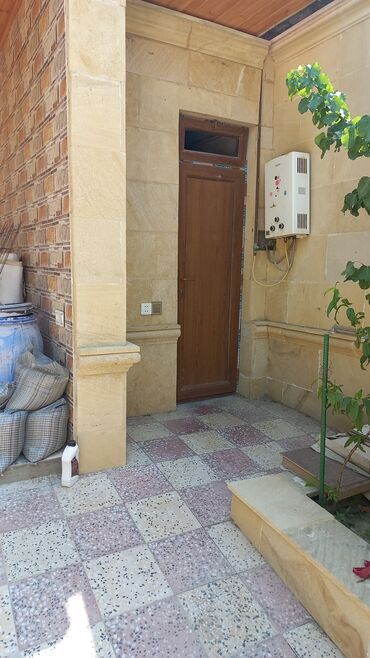 Həyət evləri və villaların satışı: Qaraçuxur qəs. 8 otaq, 220 kv. m, Kredit var, Orta təmir — 12