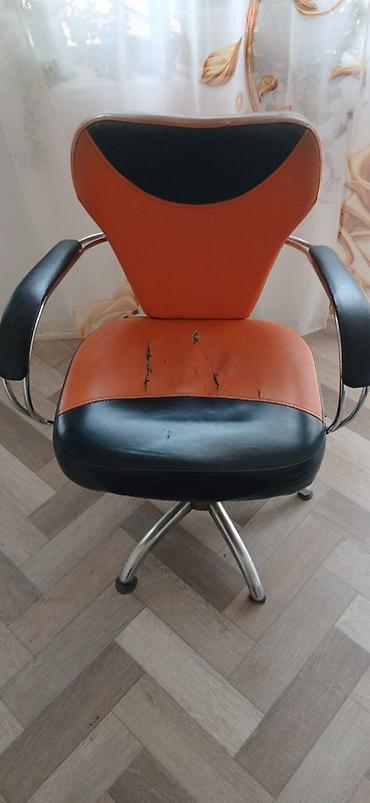 stol stul 2 ci əl: Salon kreslosu satılır.normal veziyyetdedir.Qaldırıb — 2
