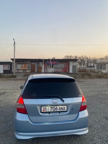Honda: Honda Fit: 2002 г., 1.3 л, Автомат, Бензин, Хэтчбэк — 4