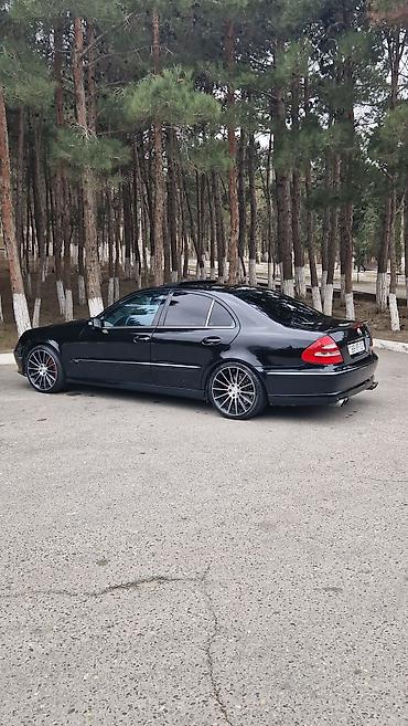 mercedes: Mercedes-Benz E 240: 2.6 l | 2002 il Sedan — 3
