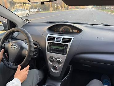 авто из грузии бишкек: Toyota Yaris: 2006 г., 1.5 л, Автомат, Бензин, Седан — 8
