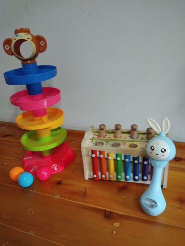 игрушечная машина на которой можно ездить: Развивающие игрушки для детей, в отличном состоянии
