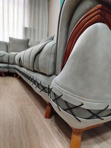 Divan və masa dəstləri: Künc divan dəsti Açılan, bazalı, - Rəng: Açıq boz (boz-yaşıl tonlu) — 17