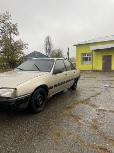 авто в аренду по следуйшем выкупом: Opel Omega: 1988 г., 2 л, Механика, Бензин