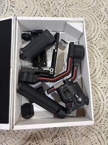 dji rs3: Satılır DJI RS 3 peşəkar 3 oxlu kamera stabilizatoru. Cihaz tam işlək — 1