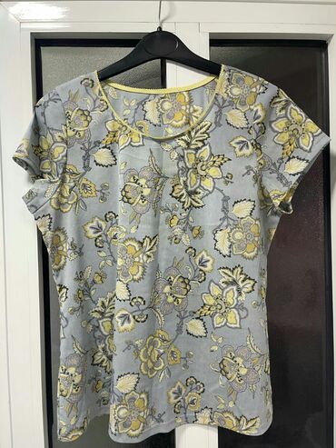 Köynək və bluzalar: Her 1i, 20 ve ya 15 azn cox alana endirim olunacaq, L yaxud xl — 9