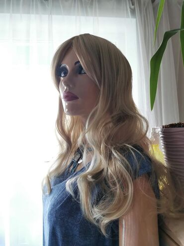 Perike i klipse: Perike
Cena:3200din — 2