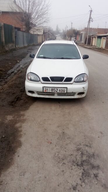 Daewoo: Daewoo Lanos: 2001 г., 1.6 л, Механика, Бензин, Хэтчбэк