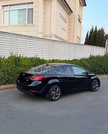 tesla disk: Hyundai Elantra – şəhər üçün dinamik və qənaətcil sedan — 3