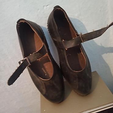 Sandale i papuče: Muška obuća – 2 para 1) Crne kućne klompe/papuče sa postavom - Boja — 10