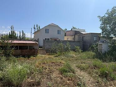 5: В городе Чолпон Ата продается 2-этажный дом . участок 6 соток на — 3