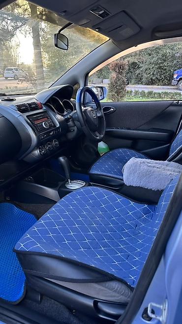 хонда фиш: Honda Fit: 2003 г., 1.3 л, Вариатор, Бензин, Хэтчбэк — 8