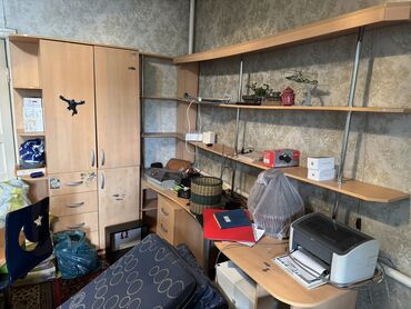 книжные полки: Продаю стенку с полками и шкафом