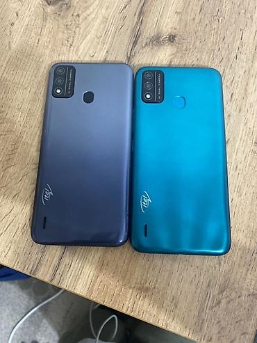 honor magic pad: Продаются два смартфона itel в классическом корпусе. На фото — 2