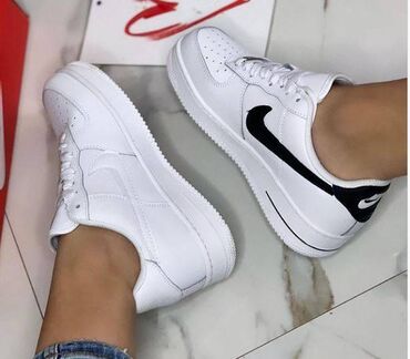 Patike: Nike air force patike

Novo
Brojevi 36 do 46

fb Moja Kupovina 1 — 3