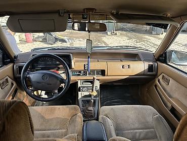 Mazda: Mazda 626: 1985 г., 2 л, Механика, Бензин, Седан — 13