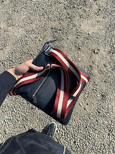 Барсетка/Bally месяц назад покупал почти новый носился окуратно чисто