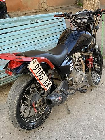 sky 49 moped: Motosiklet – kafe-reyser üslubunda kustom - Rəng: qara/qırmızı — 3