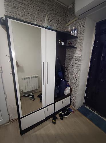 boy aynası ikinci el: Dəhliz oldolabi yaxşı vəziyyətdədir.polkalari asılqanı oturacaqli — 1