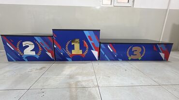 ящик для документов: Пьедестал для награждения (3 секции) - Три отдельные тумбы для мест