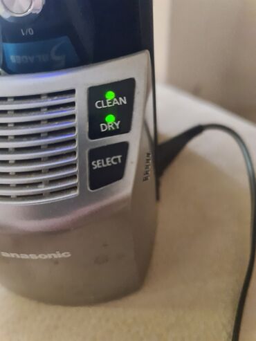 Električni brijači: Panasonic električni brijač ES‑LV81 Wet/Dry sa stanicom za čišćenje i — 7