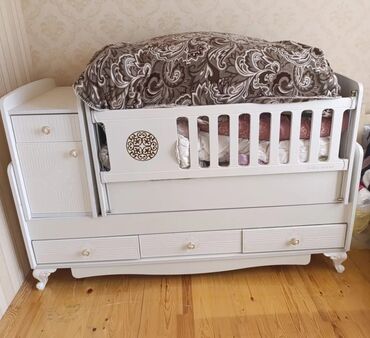 usaq ucun yellencekler qiymetleri: Для девочки и мальчика, Колыбель