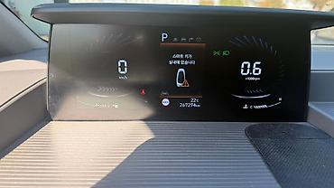 kia stonic: Hyundai Staria: 2021 г., 3.5 л, Автомат, Газ, Минивэн — 10