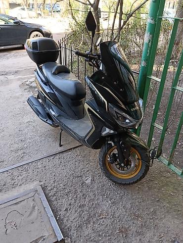 Скутер X-7 (49QT), 49 см³ Макси скутер 150 куб.см. Без