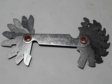 Ostali alati i mašine: Česalj za navoj, milimetarski i colovni Cena je po komadu, posebno za na lalafo.rs — 7 Ostali alati i mašine: Česalj za navoj, milimetarski i colovni Cena je po komadu, posebno za — 7