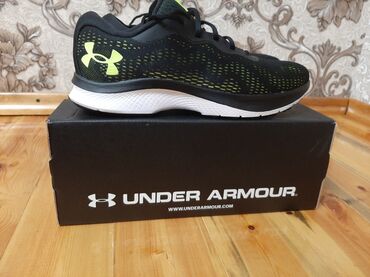 Кроссовки и спортивная обувь: Кроссовки мужские UNDER ARMOUR. Размер 42.5 или 43.00 тоже подойдёт