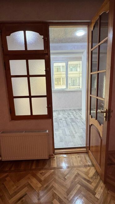 Köhnə tikili: Bakı, 4 otaqlı, Köhnə tikili, m. Elmlər Akademiyası, 108 kv. m -da lalafo.az — 18 Köhnə tikili: Bakı, 4 otaqlı, Köhnə tikili, m. Elmlər Akademiyası, 108 kv. m — 18