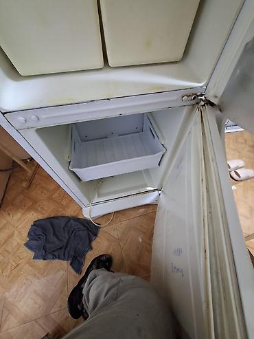 Техника для кухни: Indesit ikiqapılı soyuducu işlək vəziyyətdədi qapıların rezinleri — 4