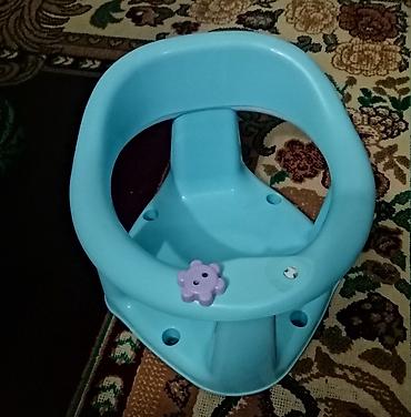 Yemək masaları, oturacaqları: Uşaq üçün vanna oturacağı - Material: möhkəm plastik - Rəng: açıq — 1