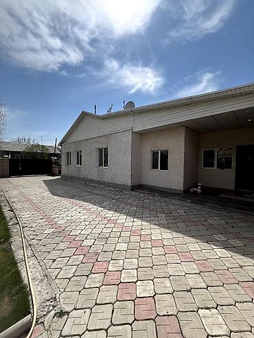 Продажа коттеджей и домов: 📌В Сокулуке не далеко от трассы продается коттеджный дом. ✅Участок — 3