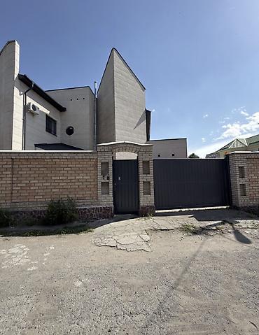 Долгосрочная аренда домов: 350 м², 6 комнат и более, Таш-Рабат ТРЦ — 25