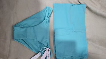 Пижамы: Пижамы от Victoria Secret.
Оригинал из США — 16