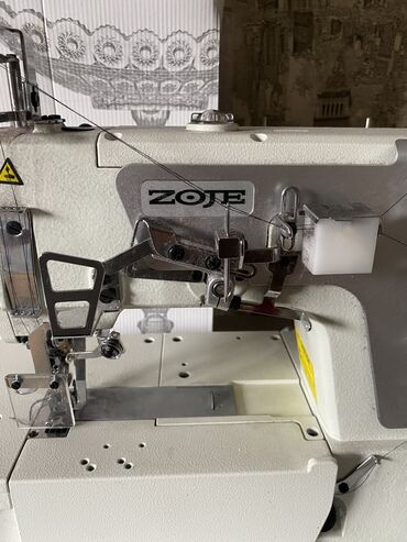 продаю швейную машину: Срочно продаю распашивалку Zoje