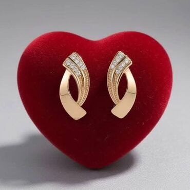 Minđuše: Mindjuse po super ceni 
1300din /par 
2 para 1600 din — 3