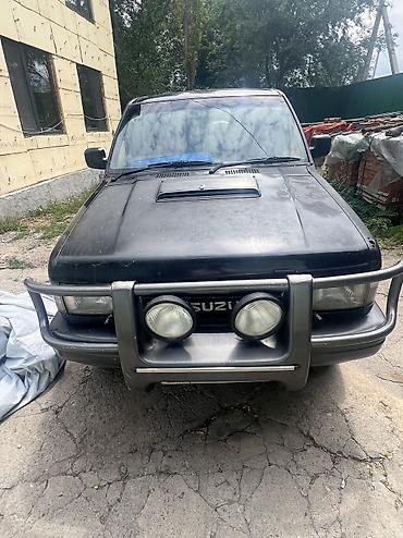 e klass: Isuzu Bighorn: 1995 г. — 1
