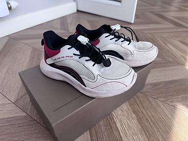 lining кроссовки: Кроссовки детские спортивные Li Ning - Размер: EUR 32 (US 1.5 — 1